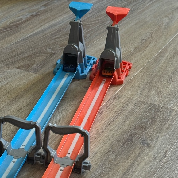 Kids Racing Track Set - Orange and Blue - Picture 8 of 8
